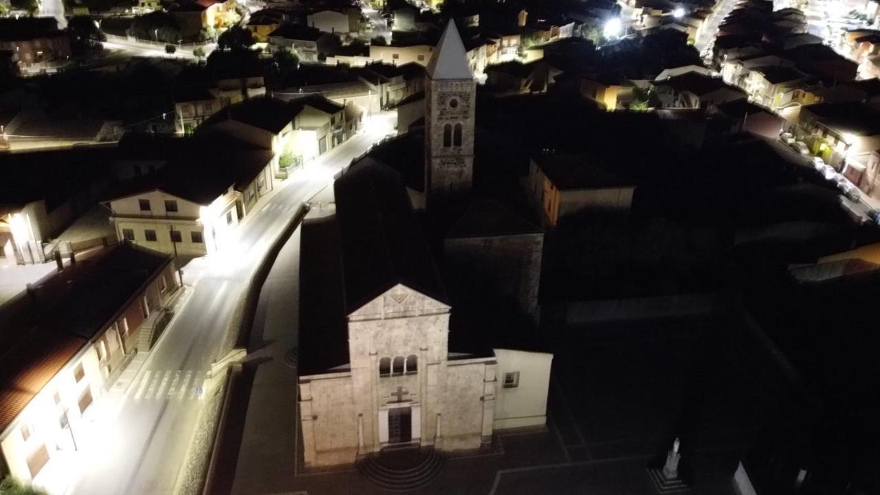 B&B Su Fassoi Santa Giusta Exteriör bild
